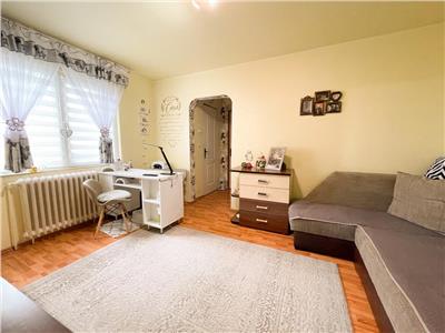 Apartament 3 camere | 43 mp | zona Petrom Manastur