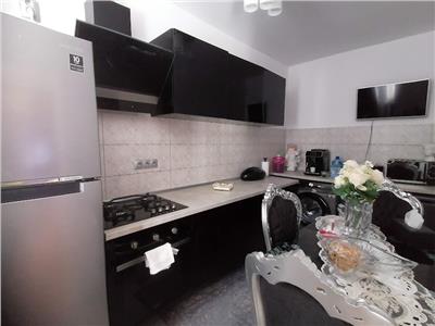 Apartament 2 cam, terasa 70 mp si garaj zona Sesul de Sus